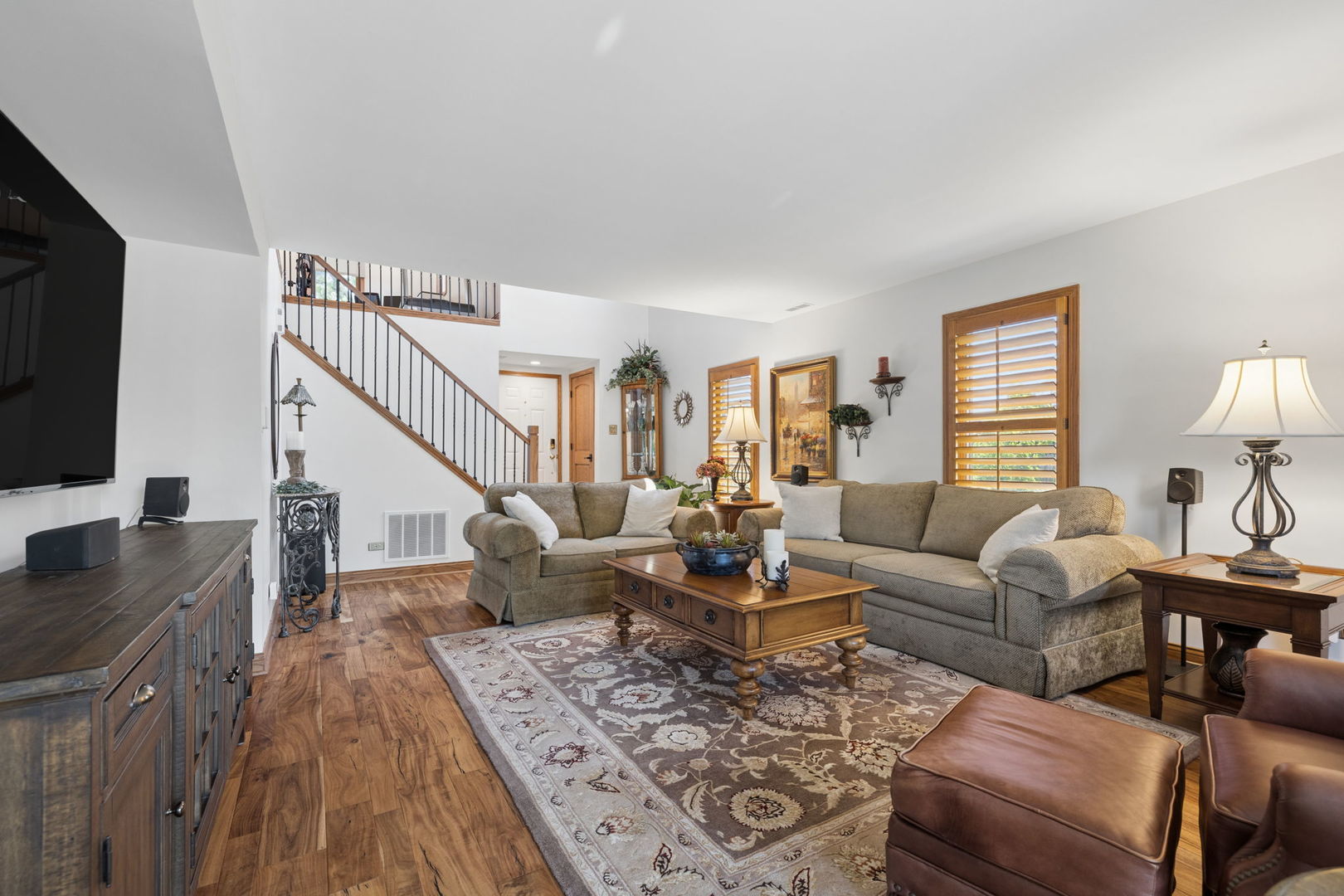 328 Cromwell Court