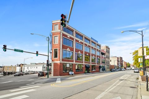 1000 N MILWAUKEE Avenue 402 Chicago IL 60642