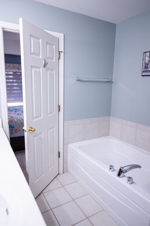 Tiny photo for 2406 Sunshine Lane, Aurora, IL 60503 (MLS # 12584012)