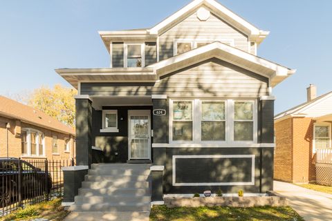 Photo of 624 E 90th Place, Chicago, IL 60619 (MLS # 12538953)