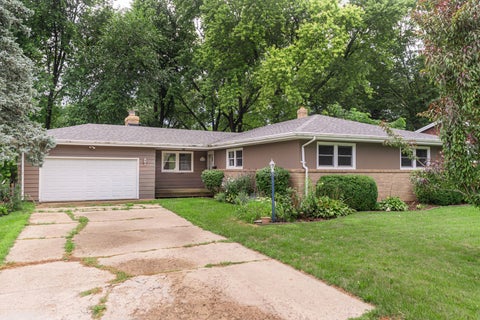 Photo of 216 Fairmont Drive, DeKalb, IL 60115 (MLS # 12727155)