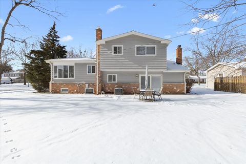 Tiny photo for Palatine, IL 60074 (MLS # 12546945)