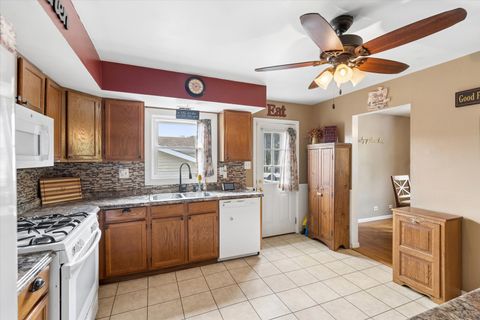 Tiny photo for 7329 Richmond Avenue, Darien, IL 60561 (MLS # 12659421)