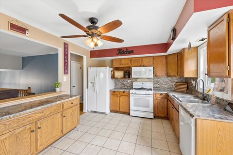 Tiny photo for 7329 Richmond Avenue, Darien, IL 60561 (MLS # 12659421)