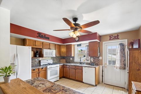 Tiny photo for 7329 Richmond Avenue, Darien, IL 60561 (MLS # 12659421)