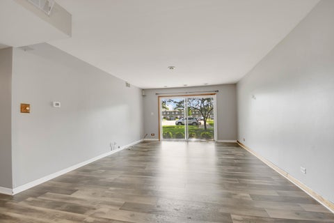 Tiny photo for 3A KINGERY QUARTER #103, Willowbrook, IL 60527 (MLS # 12646700)