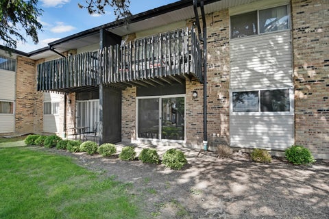 Tiny photo for 3A KINGERY QUARTER #103, Willowbrook, IL 60527 (MLS # 12646700)