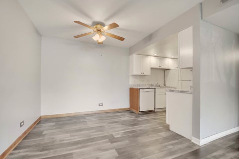 Tiny photo for 3A KINGERY QUARTER #103, Willowbrook, IL 60527 (MLS # 12646700)