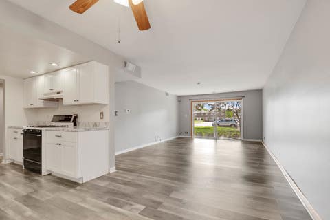 Tiny photo for 3A KINGERY QUARTER #103, Willowbrook, IL 60527 (MLS # 12646700)