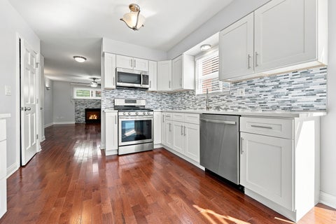 Tiny photo for 1805 W Willow Lane, Mount Prospect, IL 60056 (MLS # 12778099)