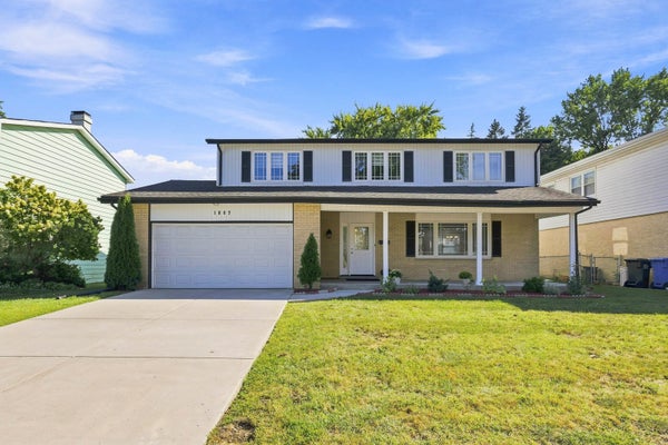1805 W WILLOW LN, MOUNT PROSPECT, IL 60056 - Image e41b60a6517fb4b9b455fb3a3e44ee7e/447134756