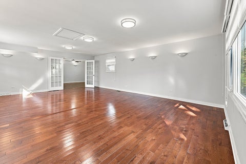 Tiny photo for 1805 W Willow Lane, Mount Prospect, IL 60056 (MLS # 12778099)