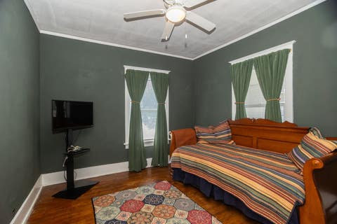 Tiny photo for 219 W Oak Avenue, Wheaton, IL 60187 (MLS # 12704371)