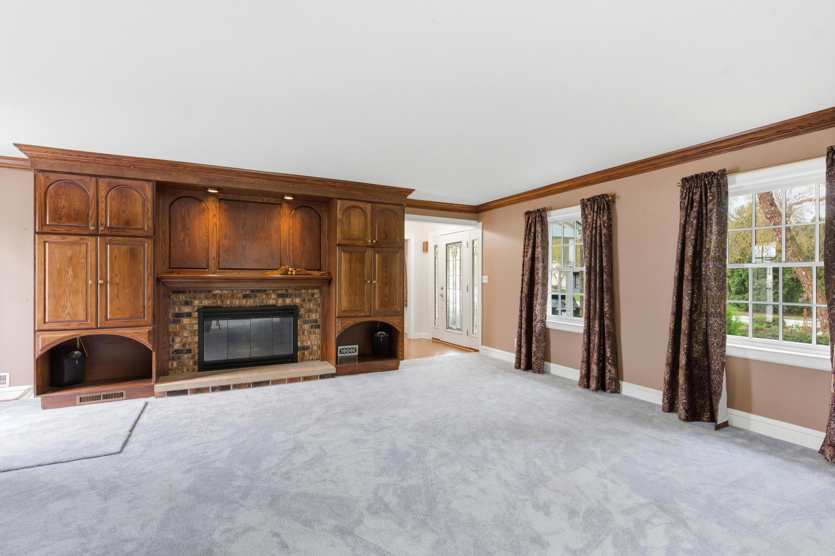 700 Broadway Avenue