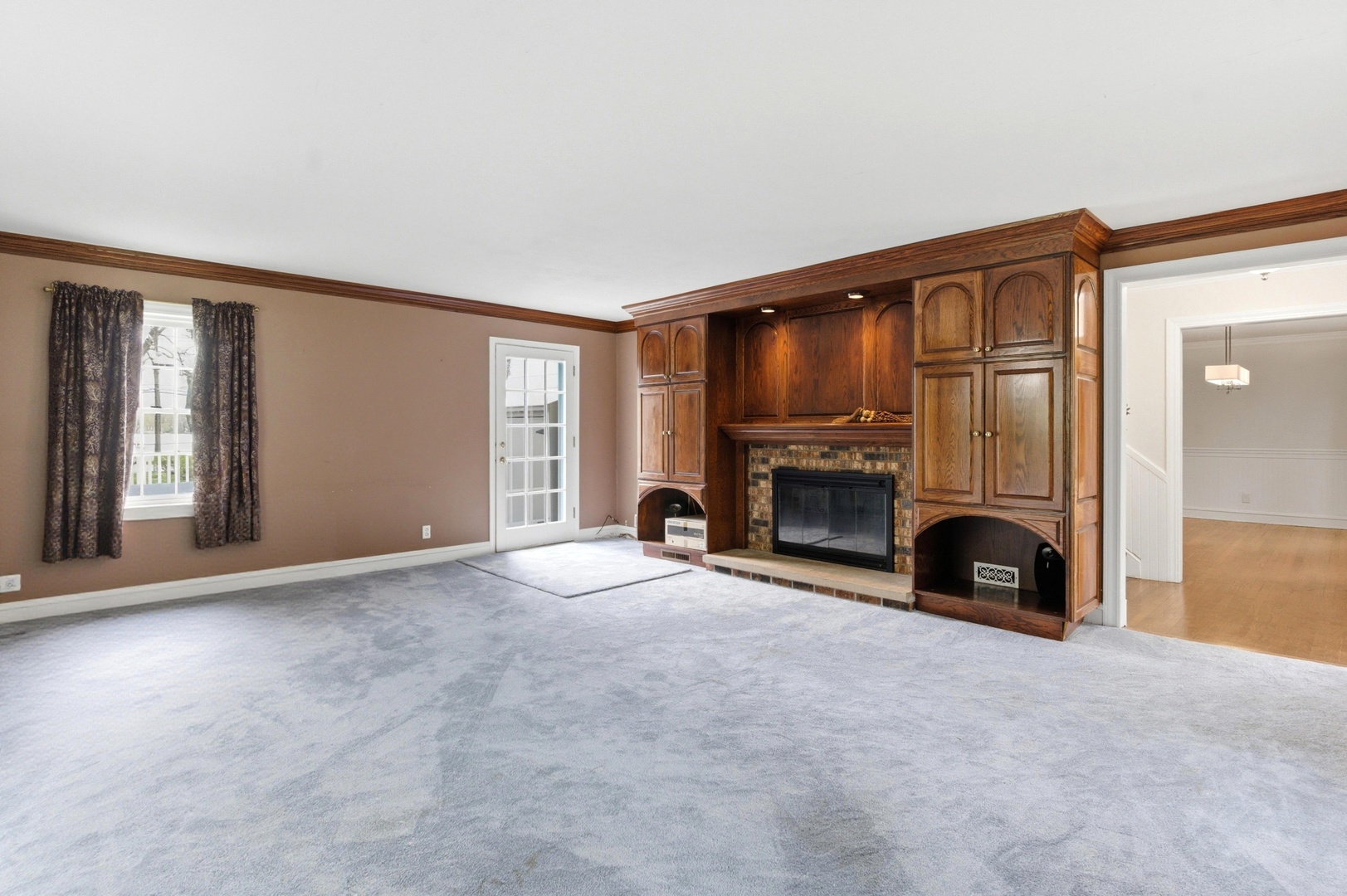 700 Broadway Avenue