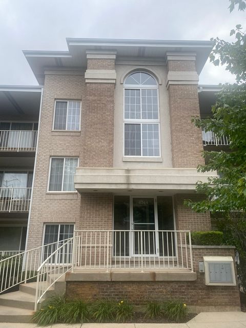 4244 W 77th Street 102 Chicago IL 60652