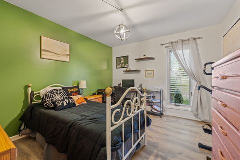 Tiny photo for 1420 Stonebridge Trail #1-3, Wheaton, IL 60189 (MLS # 12514166)