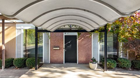 Tiny photo for 303 Sheridan Road, Kenilworth, IL 60043 (MLS # 12503244)