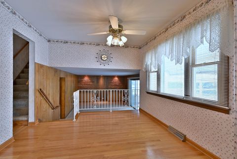 Tiny photo for 231 N Flora Parkway, Addison, IL 60101 (MLS # 12525022)