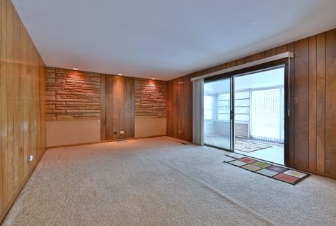 Tiny photo for 231 N Flora Parkway, Addison, IL 60101 (MLS # 12525022)