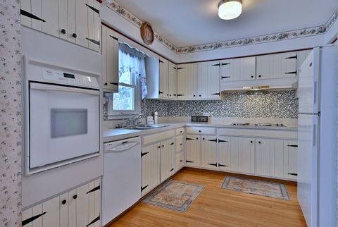 Tiny photo for 231 N Flora Parkway, Addison, IL 60101 (MLS # 12525022)