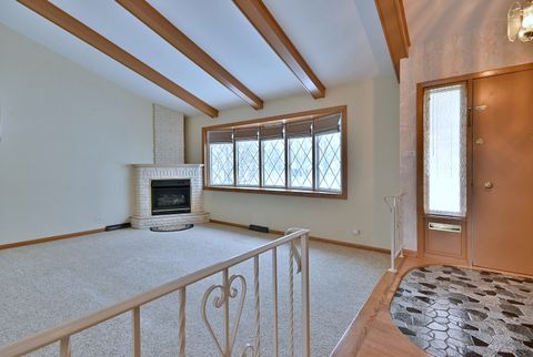 Tiny photo for 231 N Flora Parkway, Addison, IL 60101 (MLS # 12525022)