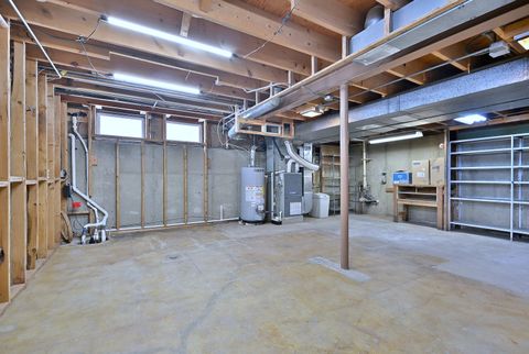 Tiny photo for 231 N Flora Parkway, Addison, IL 60101 (MLS # 12525022)