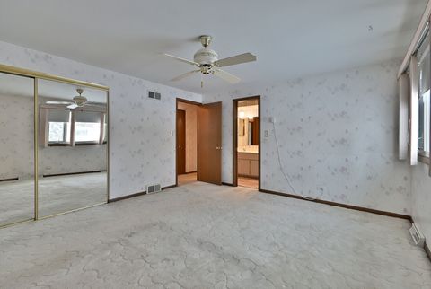 Tiny photo for 231 N Flora Parkway, Addison, IL 60101 (MLS # 12525022)