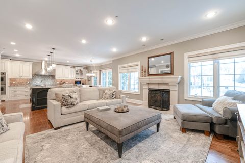 Tiny photo for 218 Coolidge Place, Libertyville, IL 60048 (MLS # 12567532)