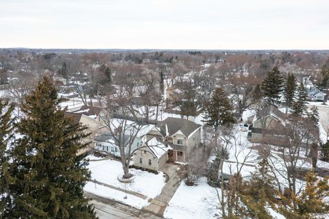 Tiny photo for 218 Coolidge Place, Libertyville, IL 60048 (MLS # 12567532)