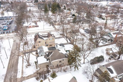 Tiny photo for 218 Coolidge Place, Libertyville, IL 60048 (MLS # 12567532)