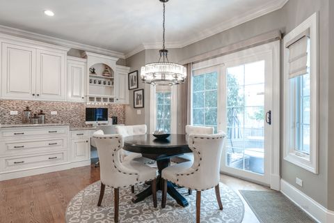 Tiny photo for 218 Coolidge Place, Libertyville, IL 60048 (MLS # 12567532)