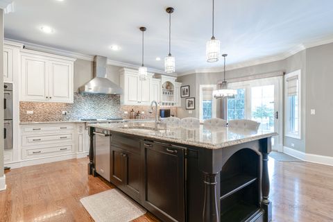 Tiny photo for 218 Coolidge Place, Libertyville, IL 60048 (MLS # 12567532)