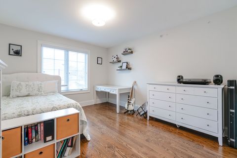 Tiny photo for 218 Coolidge Place, Libertyville, IL 60048 (MLS # 12567532)