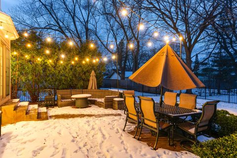 Tiny photo for 218 Coolidge Place, Libertyville, IL 60048 (MLS # 12567532)