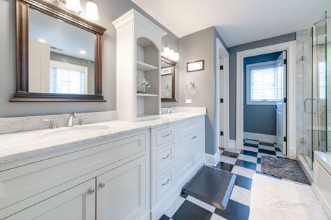 Tiny photo for 218 Coolidge Place, Libertyville, IL 60048 (MLS # 12567532)