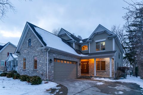 Tiny photo for 218 Coolidge Place, Libertyville, IL 60048 (MLS # 12567532)