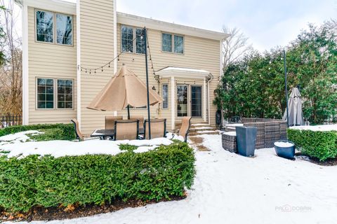 Tiny photo for 218 Coolidge Place, Libertyville, IL 60048 (MLS # 12567532)