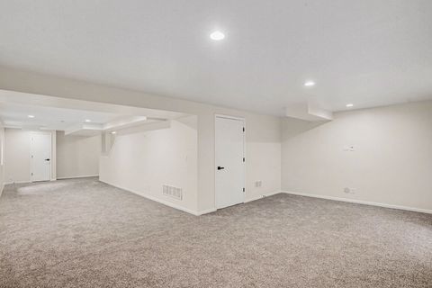 Tiny photo for 541 Wingpointe Drive, Aurora, IL 60506 (MLS # 12558166)