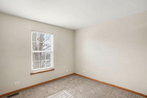 Tiny photo for 541 Wingpointe Drive, Aurora, IL 60506 (MLS # 12558166)