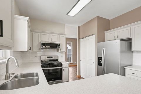 Tiny photo for 541 Wingpointe Drive, Aurora, IL 60506 (MLS # 12558166)