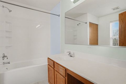 Tiny photo for 541 Wingpointe Drive, Aurora, IL 60506 (MLS # 12558166)