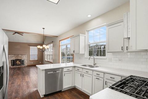 Tiny photo for 541 Wingpointe Drive, Aurora, IL 60506 (MLS # 12558166)