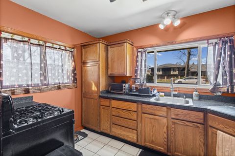 Tiny photo for 3131 N Prater Avenue, Melrose Park, IL 60164 (MLS # 12599233)