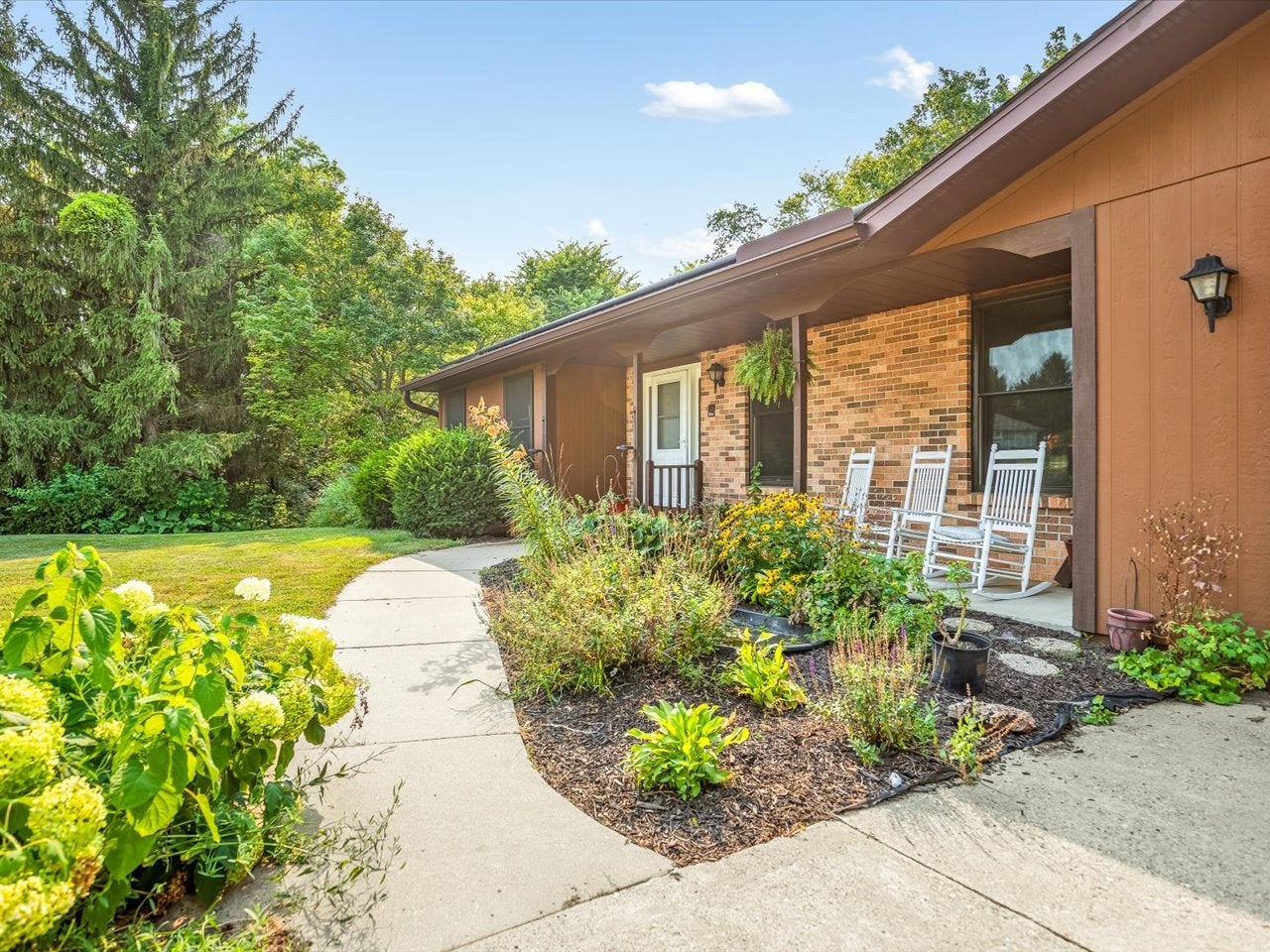 3222 N Silver Ridge Drive