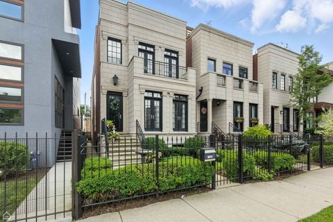 2149 W Huron Street Chicago IL 60612