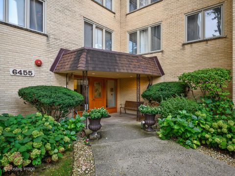 Photo of 6455 W Belle Plaine Avenue #410, Chicago, IL 60634 (MLS # 12491793)