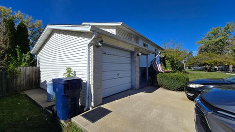 Tiny photo for 1474 Davine Drive, Glendale Heights, IL 60139 (MLS # 12505128)