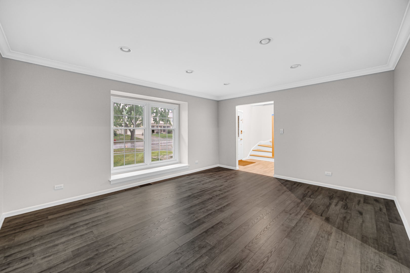 910 KNIGHTSBRIDGE Lane