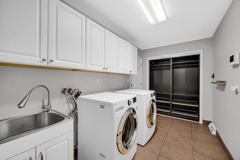 Tiny photo for 910 KNIGHTSBRIDGE Lane, Schaumburg, IL 60195 (MLS # 12761296)
